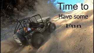 RC Willys Jeep vs FMS FJ40 In A sandy Hill climb