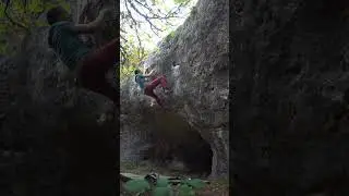 Beta de Pacmania 7A+ en Las Tuerces, sector Cave Canen