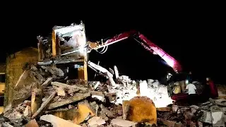 New project, KOBELCO SK 135 SR excavator demolishes houses day and night