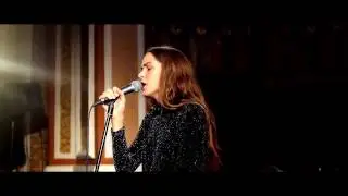 Lara Di Lara - The Unexpected Walk