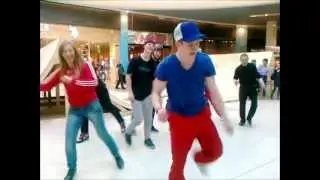 Выступление брейк-данс команды ALLTHEMOST