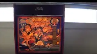 MOUSIN AROUND PINBALL MACHINE - BY BALLY 1989