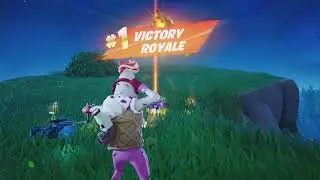 First ever win with Strawberry Lil Split 🍓🍦🍧 Fortnite C5 S1 Gameplay