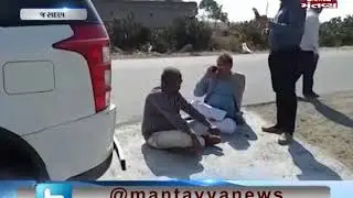 Jasdan :Lathi MLA Virji Thummar's protest after detained by police near Sanathali