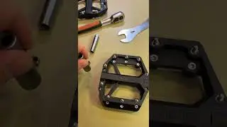 Shimano PD-GR400 Pedals Teardown &ndash; No Bearings, Just Bushings!