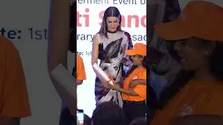 Kriti Sanon Spotted at an event! #kritisanon #kriti #paps #bollywood #ytshorts #shorts