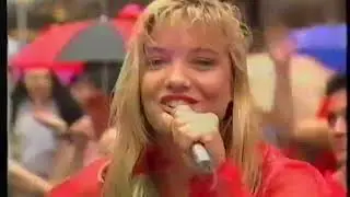 Collette performs That's What I Like About You - Grace Bros Christmas Parade 1989