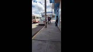 caminando por las calles