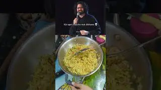 making poha while watching stand up comedy 😂 #comedycooking #fun #standupcomedy