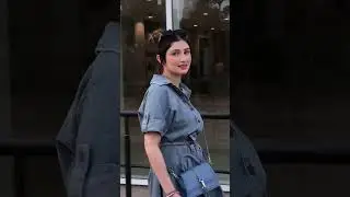 Sex legs of this gorgeous Indian beauty #highheels #glamour #indian
