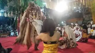 Karya pedanan Desa pekraman umahanyar.