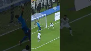 Edouard Mendy with the big save to deny the cross-city rivals 🙅&zwj;♂️#yallaRSL