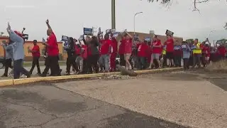 Detroit automakers and auto workers remain far from a deal as end-of-day strike deadline approaches