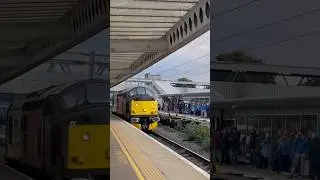 Class 37 37510 opens up through Peterborough station