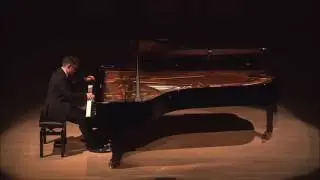 Osvaldo Fatone performs live Liszt's Tarantelle di Bravura