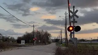 BNSF 6935 leading manifest with a cool K5HL in Houston, TX | West Street |