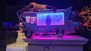 'The Smile You Send Returns to You' by Chila Kumari Singh Burman MBE, National Gallery, London