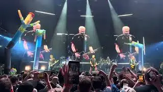 The Offspring - Pretty Fly (For A White Guy) Live in Vancouver 1/24/26