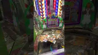 Dave & busters arcade game coin machine Star Trek collect cards coin pusher