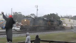 CSX 992 leads I025-05 at Folkston Winterwatch 12/6/25