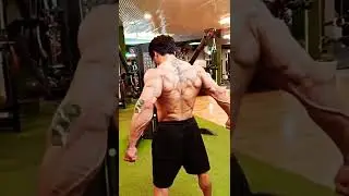 Massive cutting bull back 😈 fitness motivation 💪