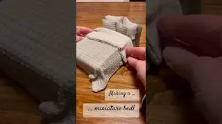 Making tiny bedding for my dollhouse 🧵🛏️ | Handmade miniatures! #miniatures
