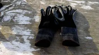 Farm Life: 4 Essential Gloves You Need on a Farm 014