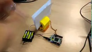 Icezum Alhambra: Testing servo + ir sensor