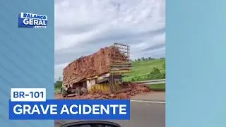 Grave acidente entre v&aacute;rios ve&iacute;culos deixa feridos e causa congestionamento na BR-101