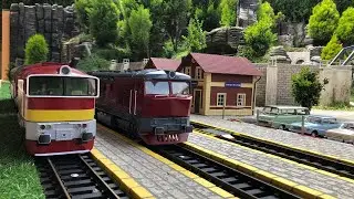 Testing G-Scale Czech Locomotive Prototypes