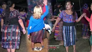 Yayuuuuyyyyyy chicas a bailar el desfile con xoyita músical