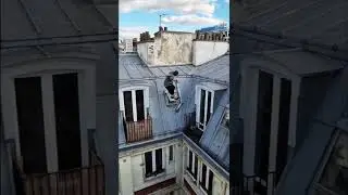 Precision 🐈&zwj;⬛ #parkour #Paris #explore #french #rooftops