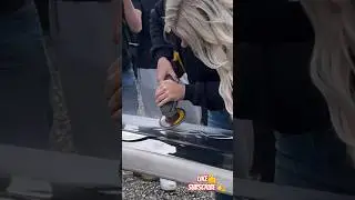 Wow, what a talented girl!😱😱 Signature on car🤩 #shorts #viral #signature #youtubeshorts #trending
