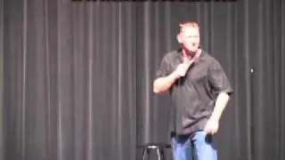 Headliner Comedy Club - Rob Steen Comedian 900 seat theatre