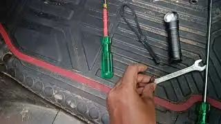 XUV 500 Glow box and AC blower motor removal