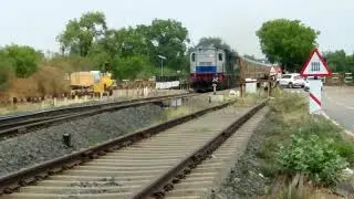 HIGH SPEED PERFECT CROSSING TRAINS | DIESEL TRAINS | TAPOVAN EXPRESS | INDIAN RAILWAYS
