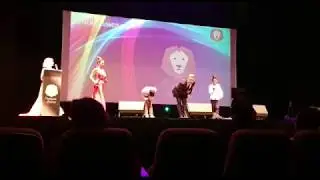 Premios Latino- Izan y Marko con Miguel S&aacute;ez