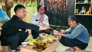Mr. Khang prepared a New Year's meal for the old woman and her granddaughter.