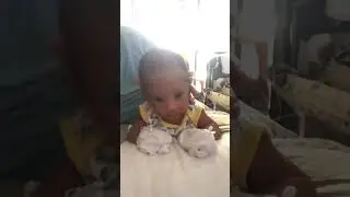 1-month old Waldo doing tummy time | Strong baby 💪🏻