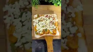 Bread pizza recipe | tawa pizza 🍕 | at home/ no oven #short #farheen easy kitchen