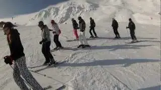 Met de beginners van de blauwe piste, nummer 13, in Hochfügen