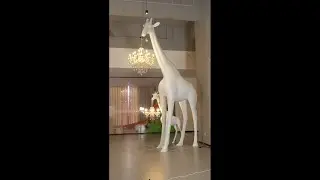 Giraffe Sculpture Floor Lamp &ndash; Art Meets Illumination