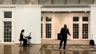 Tenor Leo Williams sings e lucevan le stelle