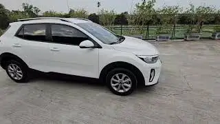 極上美車 2022 STONIC 1.4 驚豔版 白色