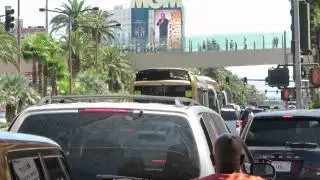 RTC Transit: Outlets bound StreetCar RTV 045 SDX at Las Vegas Blvd/Bellagio Dr