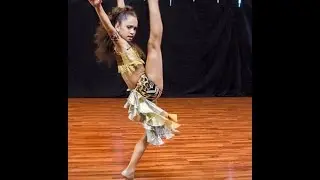 Daniela  Avanzini . Samba Latin Solo. Ballroom Latin