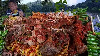 ก๋วยเตี๋ยวจิ้นนึ่งเนื้อชิ้น พริกเผาจิ้มกะปิ เผ็ดสุดๆเลยครับวันนี้-26-10-2023-