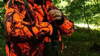 Die Signal-Jagdjacke von Hubertus im Detail - hohe Sichtbarkeit und viele Funktionen