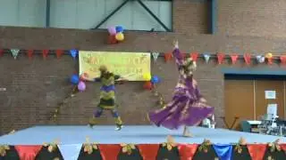 Bellydance uzbek.....mother and daughter