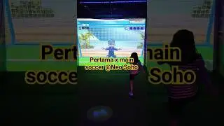 Pertama kali coba soccer di Mall Neo Soho Jakarta #shorts #neosoho #centralpark